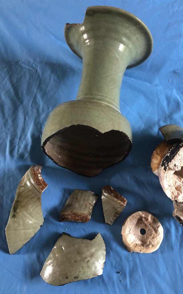 blenheim-lamp-taken-apart